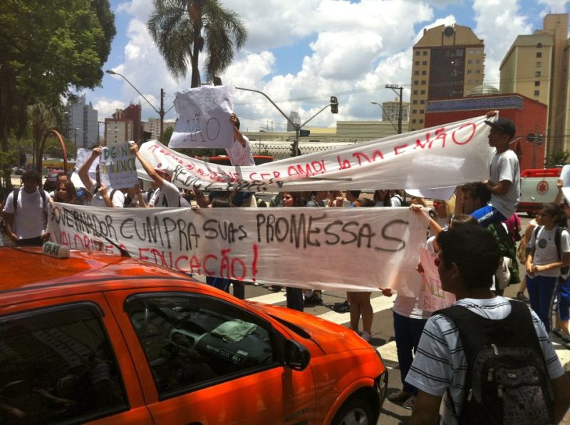 197966_311722288942812_1281291853_n