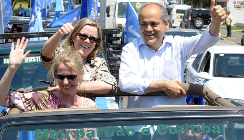 A vice Mirian Gonçalves, Gleisi Hoffmann, uma das favoritas para ser a próxima governadora do Paraná, e Gustavo Fruet, o prefeito eleito