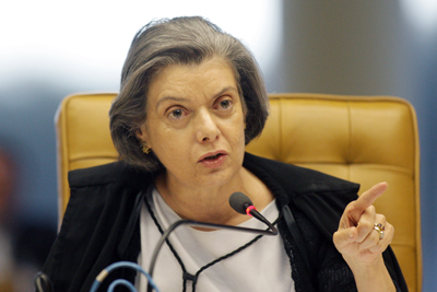 21910_carmenlucia08022012