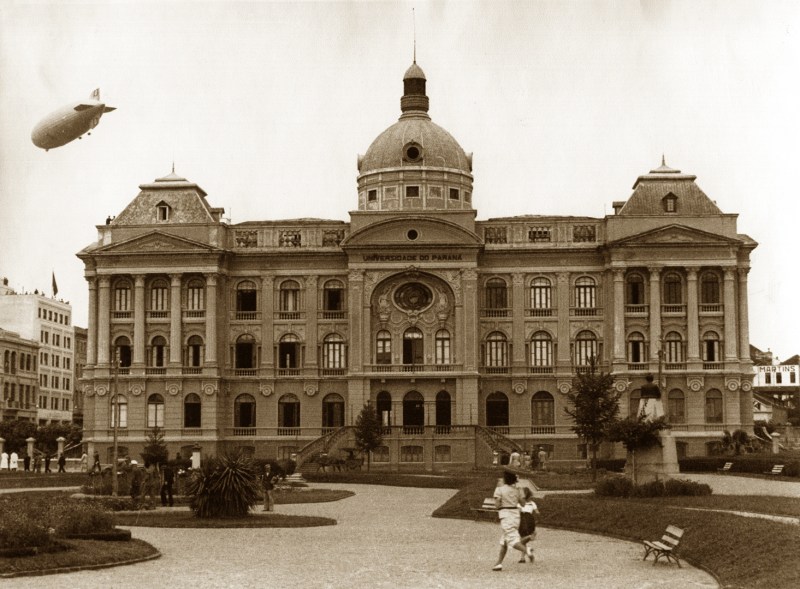 A antiga fachada da UFPR