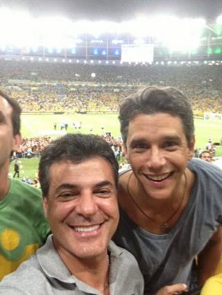 Do Facebook do governador Beto Richa, no jogo de ontem no Maracanã
