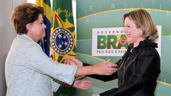 dilma-rousseff-gleisi-hoffmann-posse-casa-civil