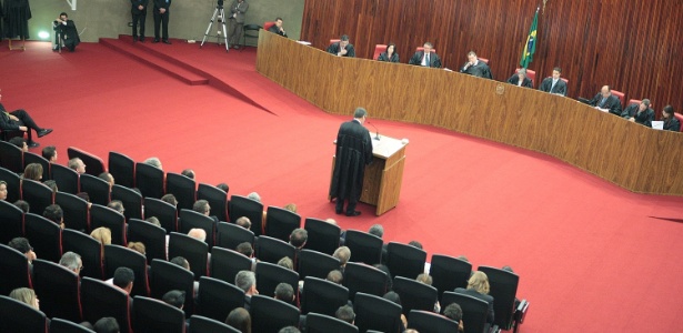 3out2013---tse-tribunal-superior-eleitoral-durante-sessao-que-analisa-a-criacao-da-rede-partido-da-ex-senadora-marina-silva-1380844933075_615x300