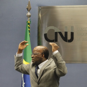 presidente-do-supremo-tribunal-federal-stf-e-do-conselho-nacional-de-justica-cnj-joaquim-barbosa-1364935097900_300x300