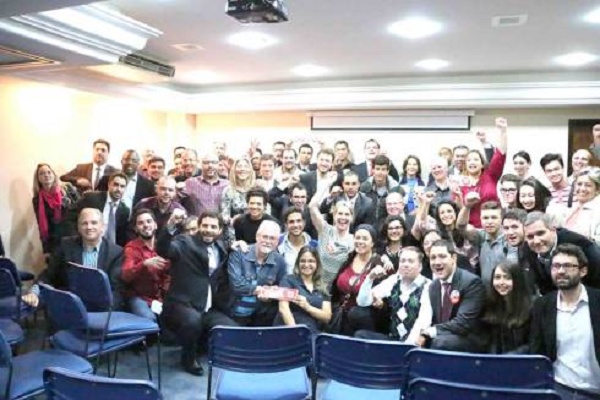 Advogados paranaenses que votaram em Dilma no 2º Turno em 2014 e agora querem que seus votos sejam respeitados